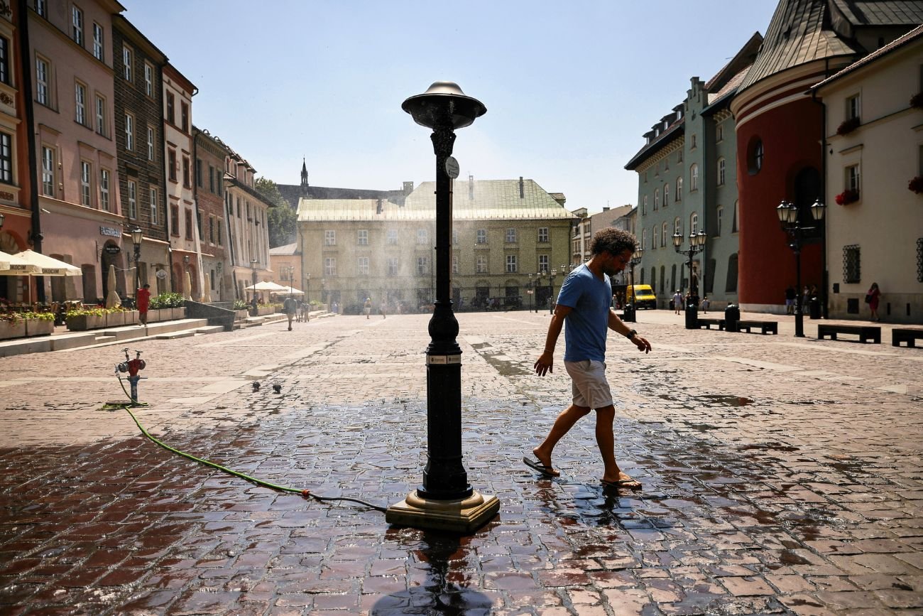 Kopuła ciepła nad Europą. Prawie cała Polska w alertach przed upałami