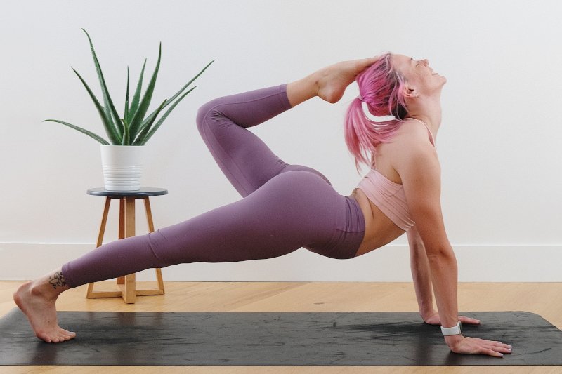 Jak zacząć ćwiczyć jogę w domu?