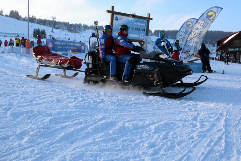 Turystce w ciężkim stanie pomogli ratownicy. Teraz została przewieziona na dalsze leczenie do szpitala w Krakowie.