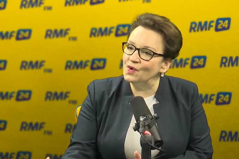 Anna Zalewska zaprasza Anję Rubik do MEN na rozmowy o #SexEdPL.