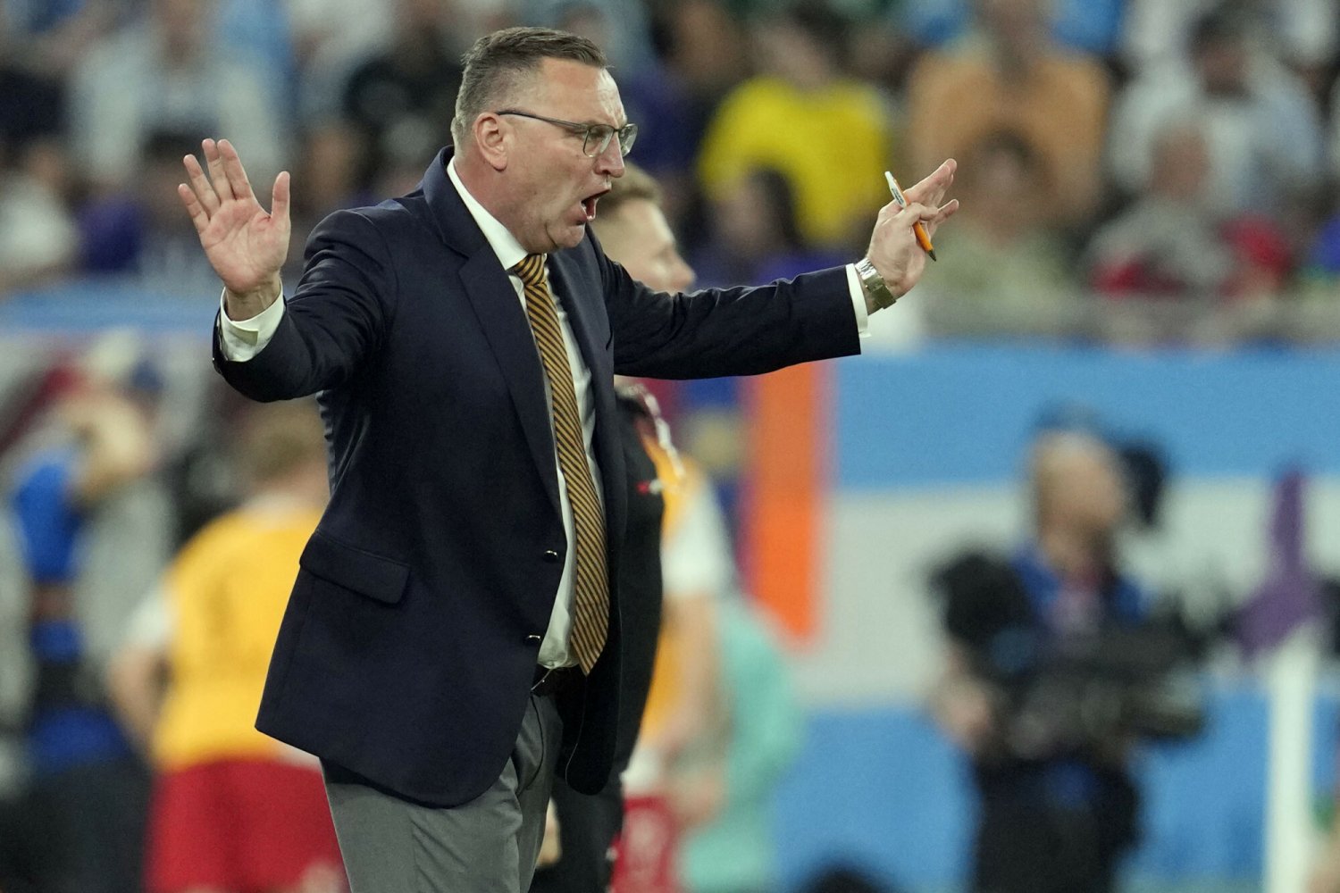 Czesław Michniewicz zaatakował dziennikarza i nie chciał odpowiadać. Żenujące słowa trenera