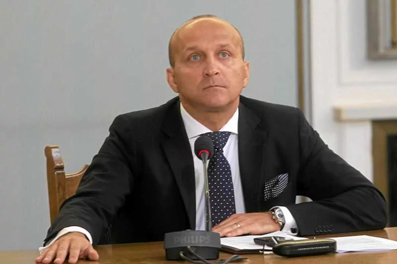 Były premier Kazimierz Marcinkiewicz nie pracuje już w Goldman Sachs – podaje "Rz".