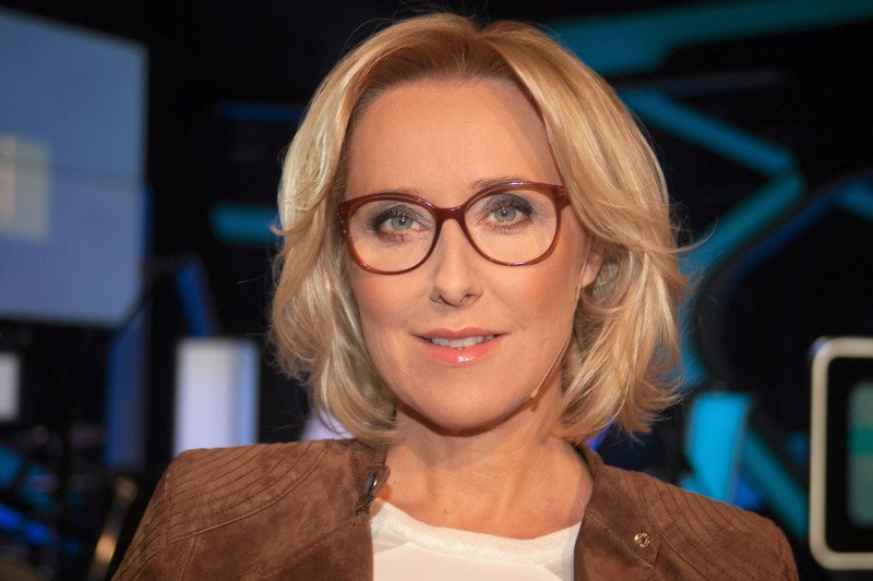 Sama złożyła rezygnację. Po krytycznych tekstach o 500+ i lawinie krytyki Agata Młynarska odchodzi ze stanowiska naczelnej miesięcznika "Skarb"