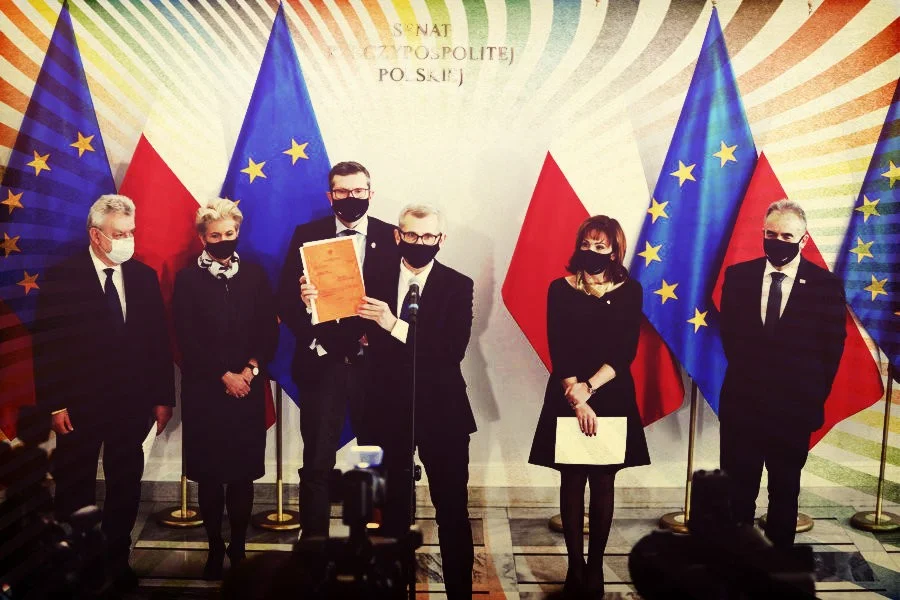 Politycy opozycji w Senacie. W USA siły połączyły różne środowiska – także opozycja uliczna, organizacje pozarządowe, ekspertki i eksperci.