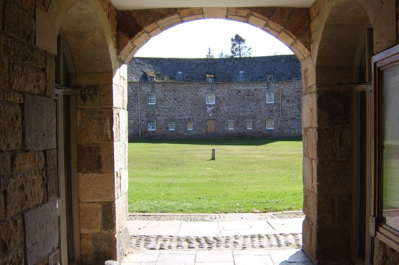 W szkole Gordonstoun funkcjonuje nawet "areszt", do którego za karę trafiają uczniowie.