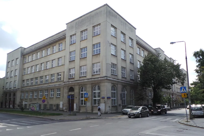Kasztan został ranny w trakcie walk o budynek mieszczący się na rogu ul. Narbutta i ul. Kazimierzowskiej