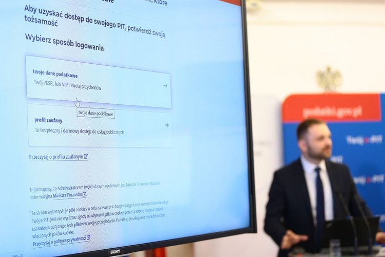 Wiemy, do kiedy pracodawca ma czas na przesłanie PIT-11 za 2019 rok.