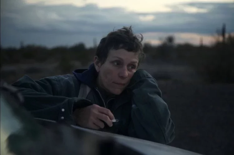 "Nomadland" najlepszym filmem roku