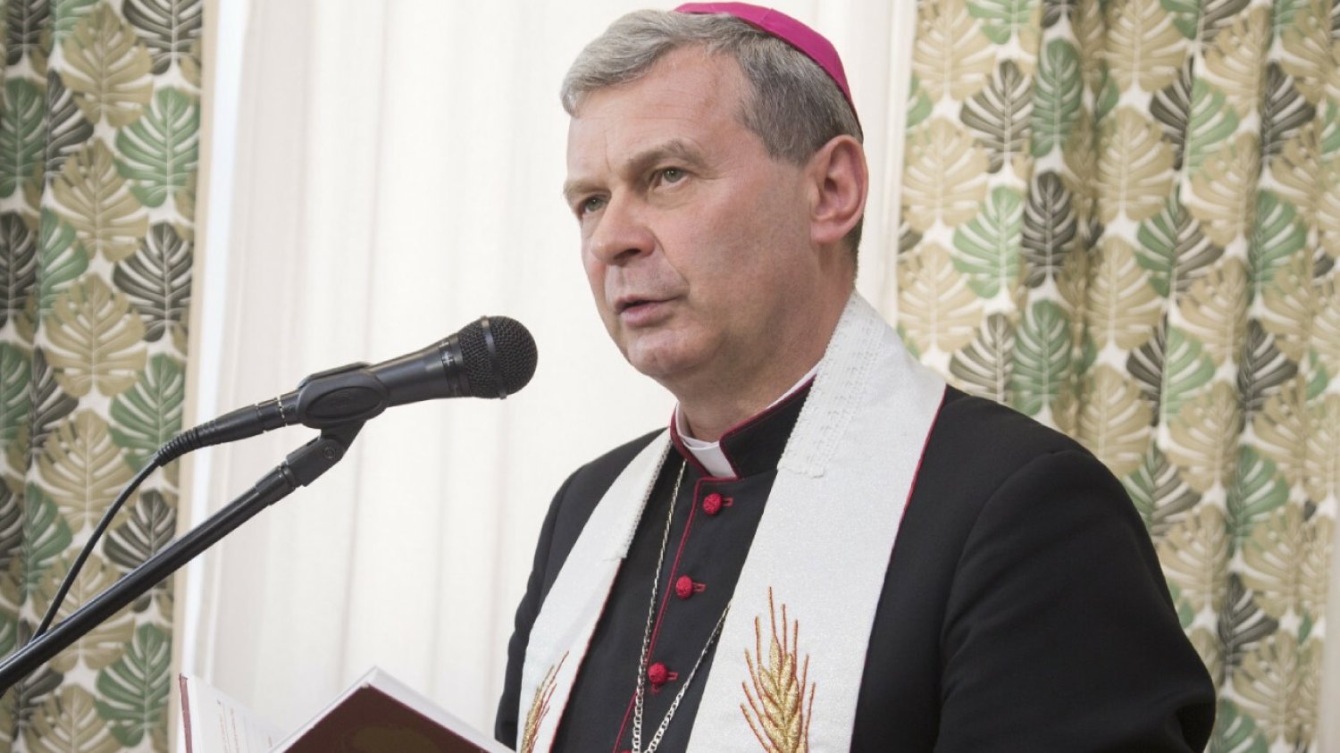 Biskup Tadeusz Bronakowski