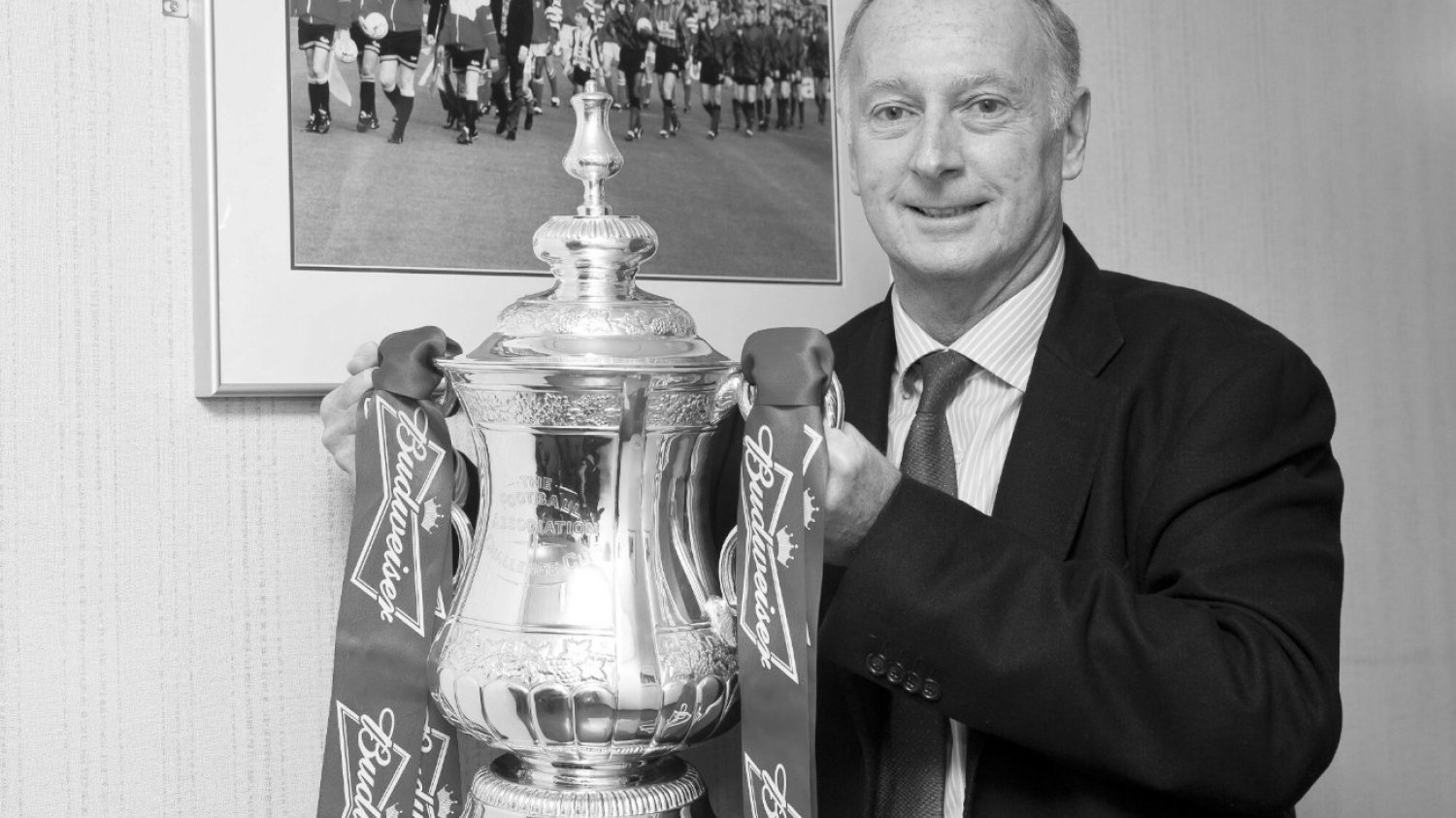 Trevor Francis nie żyje. Legendarny angielski piłkarz zmarł na zawał. Trevor Francis nie żyje. Legendarny angielski piłkarz zmarł na zawał.