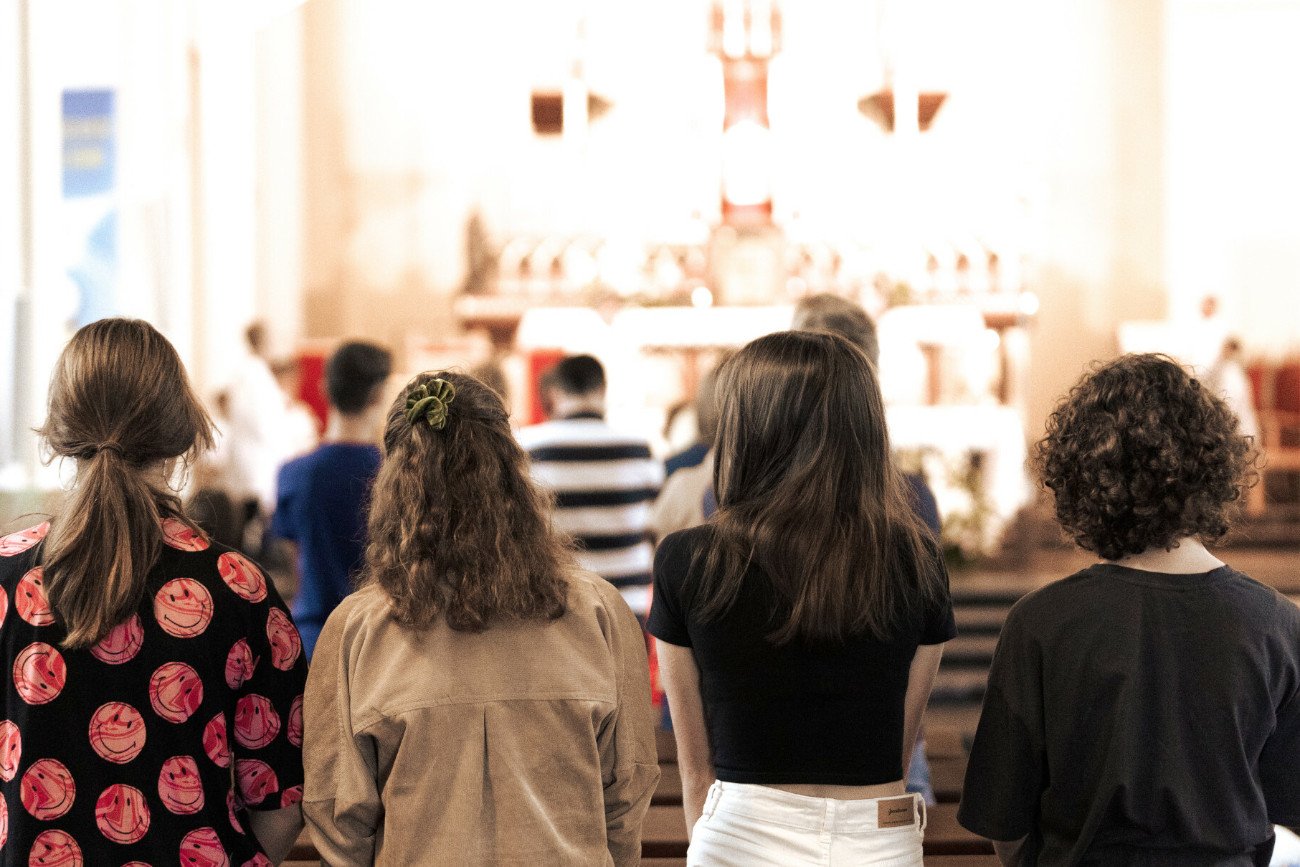 dzieci w kościele, ilustracja