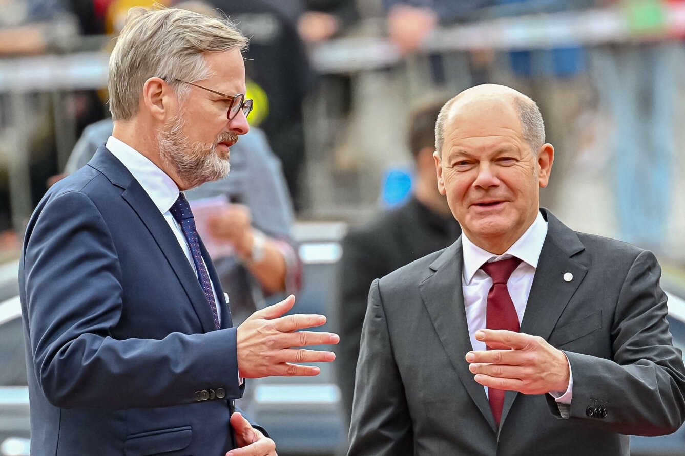 Kanclerz Niemiec i premier Czech podczas szczytu Europejskiej Wspólnoty Politycznej