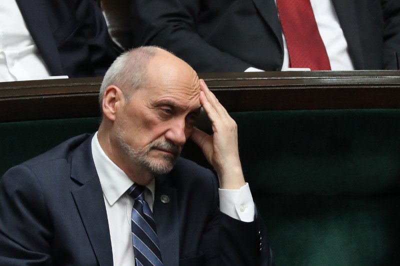 Antoni Macierewicz i jego podkomisja zostali pominięci przez prokuraturę.