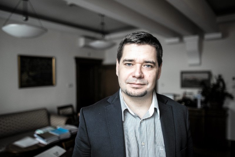 Problemy Michała Królikowskiego zaczęły się na początku tego roku. Jednak rozpędu nabrały dopiero po rozpoczęciu współpracy z Andrzejem Dudą.