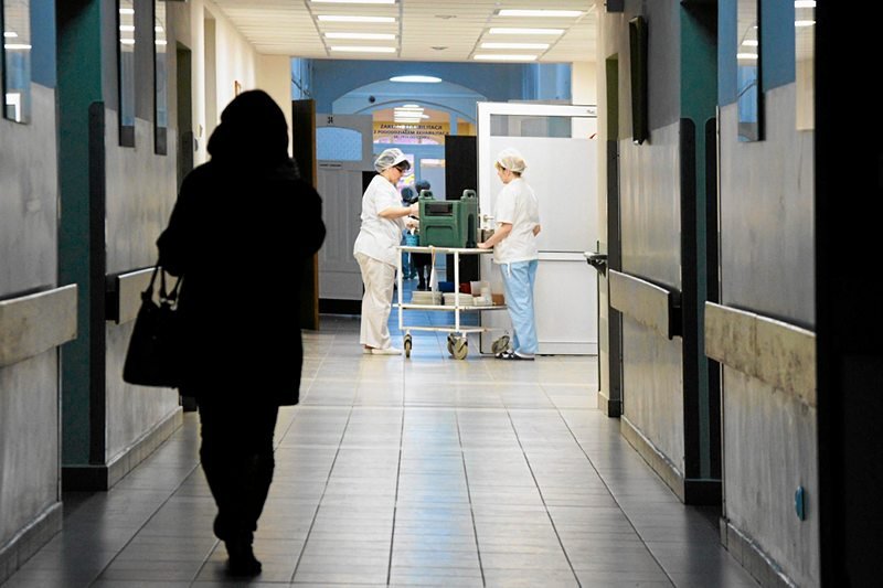 Wyzywają, śmierdzą i oskarżają o łapówkarstwo. Zachowania pacjentów, które irytują lekarzy