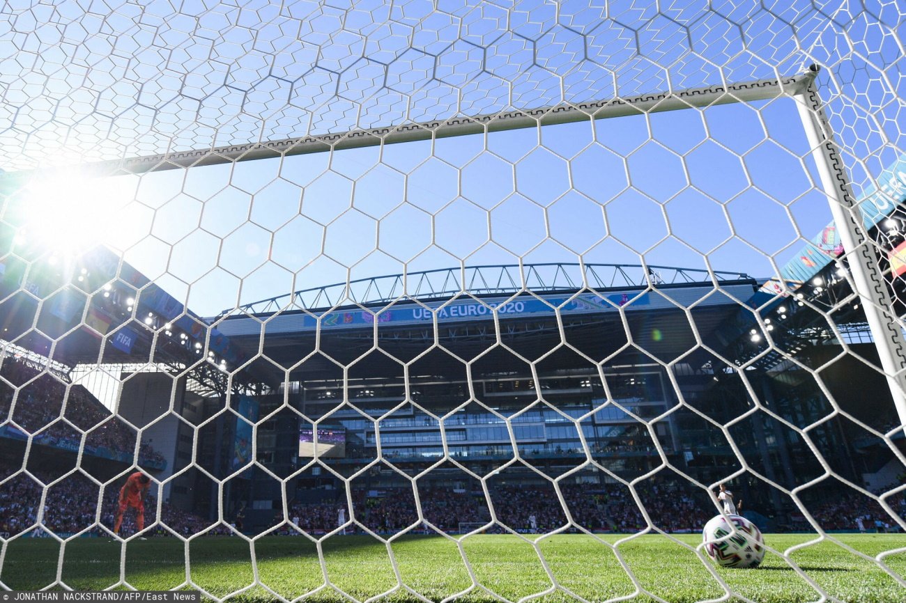 Hiszpanie Pedi i Unai Simon wypracowali sensacyjną bramkę samobójczą w meczu z Chorwacją