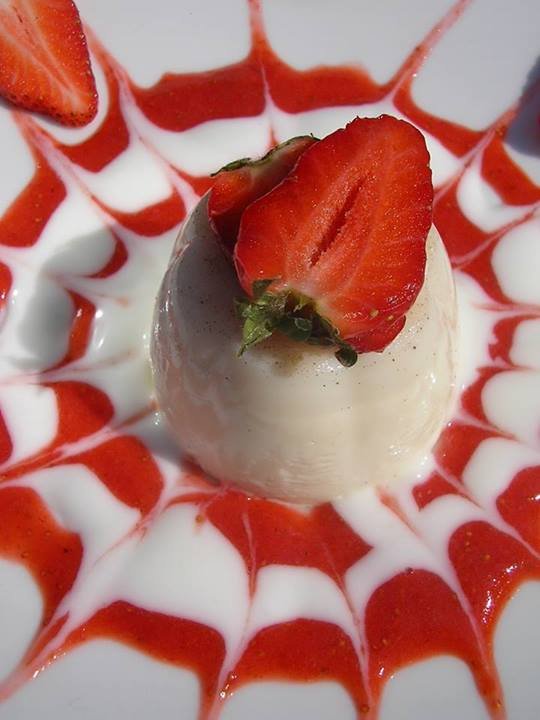 Pierwsza nagroda w naszym konkursie – praca pani Aleksandry Kocjan-Dziatłowicz – panna cotta