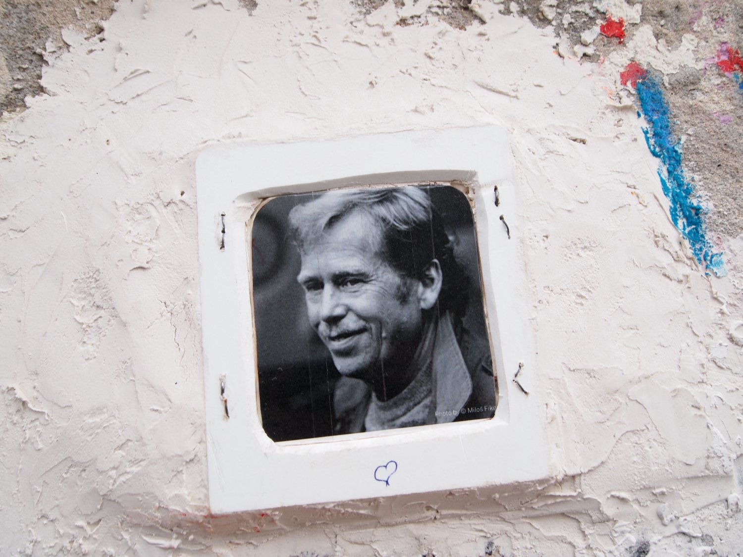 Miniaturowe zdjecie V.Havla na praskiej Kampie. Wczoraj nastąpił ostateczny koniec havlowskiej linii?