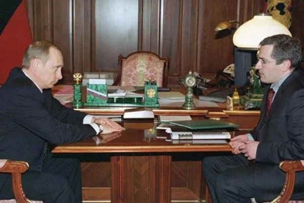 Władimir Putin i Michaił Chodorkowski w 2002 roku.