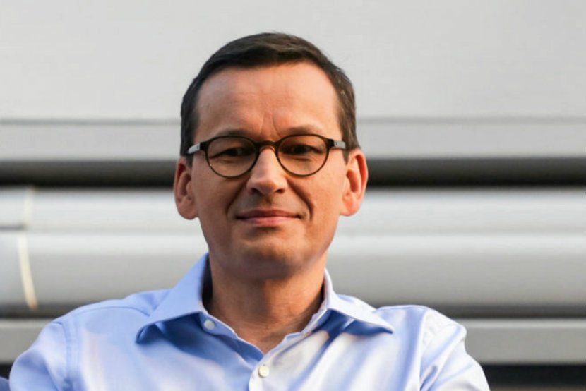 Mateusz Morawiecki zrobił sobie zdjęcie z młodszą siostrą. Anna Morawiecka także ma ambicje polityczne.