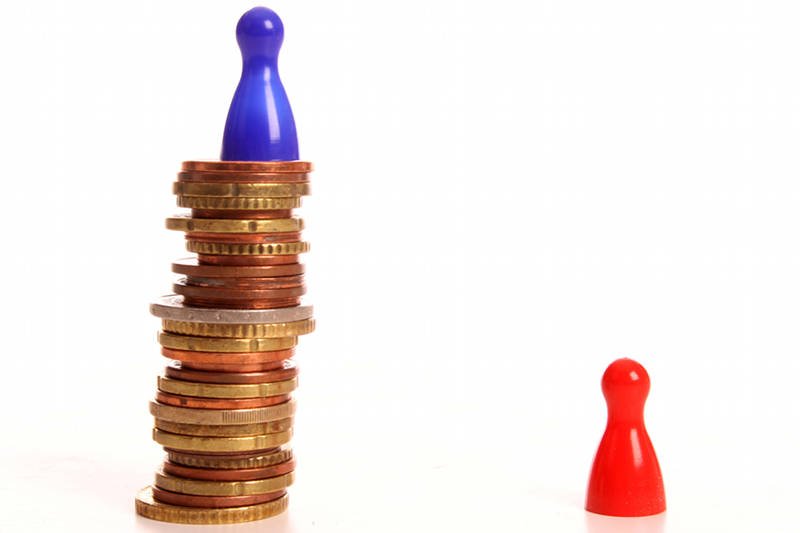 Czy luksus jest dla większości Polaków? Raczej nie, a [url=http://shutr.bz/1fYdN1w]nierówności[/url] dochodowe w naszym kraju się zwiększają.