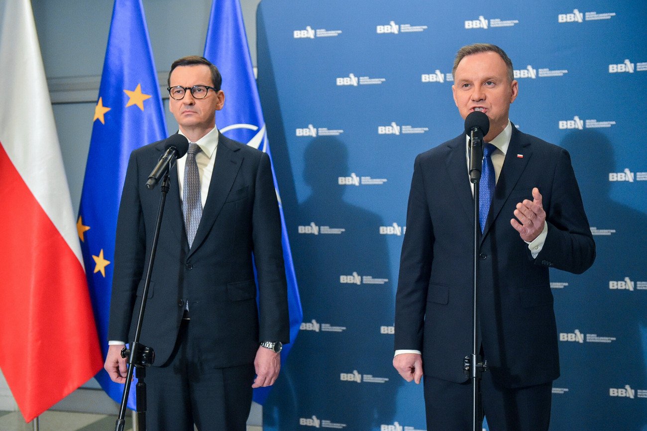 Prezydent Andrzej Duda spotkał się z premierem, ministrami oraz dowódcami wojskowymi w Biurze Bezpieczeństwa Narodowego.