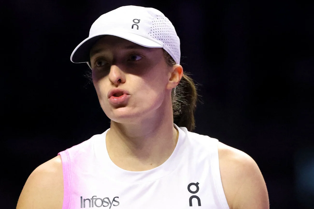 Iga Świątek przegrała z Coco Gauff, ale turniej trwa. Wyjaśniamy, jaka jest sytuacja Polki Iga Świątek
