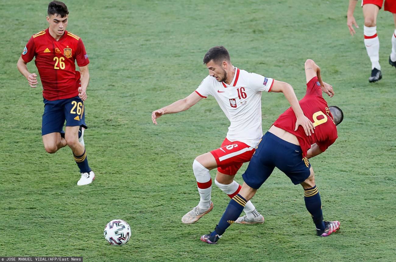 Moder doznał kontuzji w meczu z Hiszpanią. Polska-Szwecja, składy. Sport.pl: Moder z kontuzją, nie zagra.