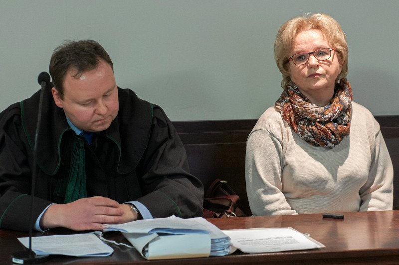 Prokuratura nie odpuszcza nauczycielce zdjęcia krzyża ze ściany. Symbol religijny został powieszony w pokoju nauczycielskim bez zgody kadry pedagogicznej.