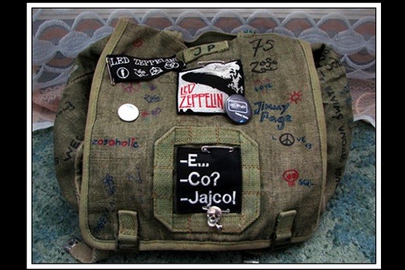 Brzydki i niepraktyczny ale każdy go miał. Plecak kostka, czyli "must have" lat 90-tych