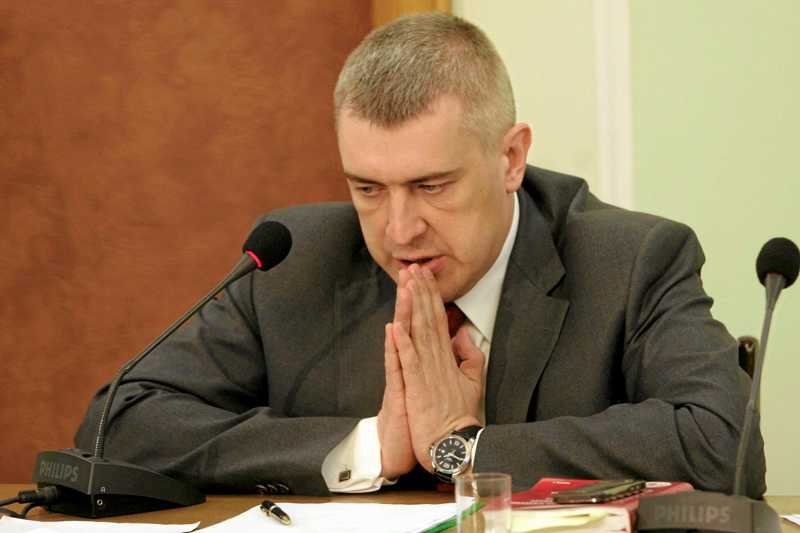 Roman Giertych toczy batalię z ojcem Tadeuszem Rydzykiem o zniesławienie.