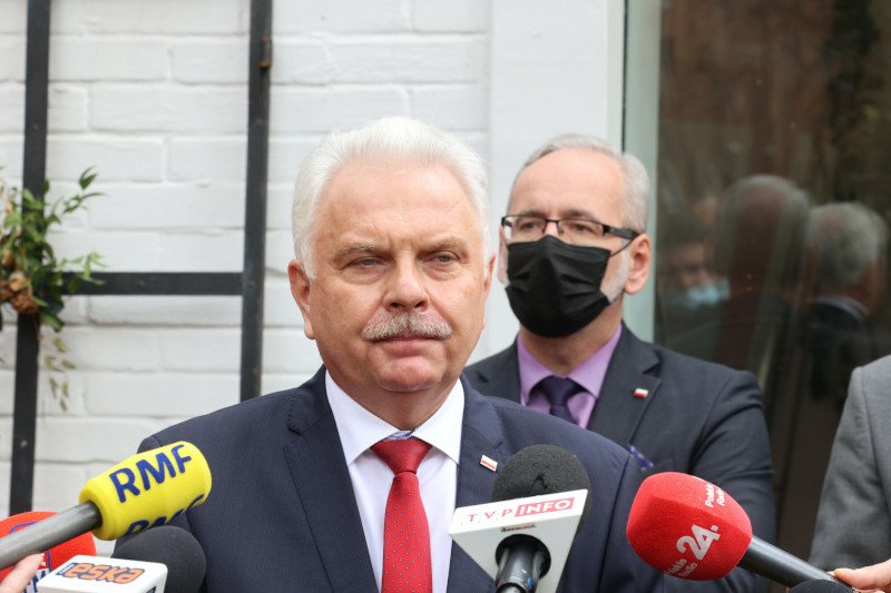 Waldemar Kraska poinformował o dwóch nowych subwariantach omikronu