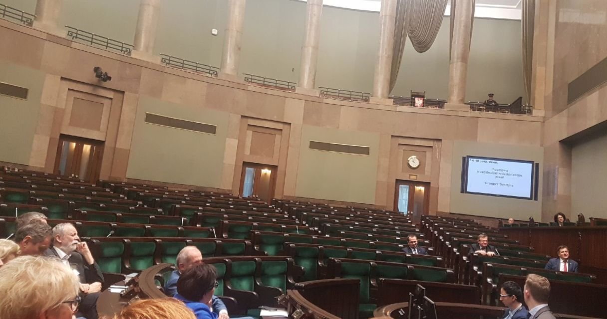 Posłowie PiS szybko opuścili salę plenarną Sejmu