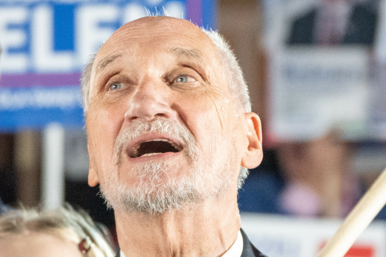 Antoni Macierewicz wieszczy czarny scenariusz po oddaniu władzy przez PiS.