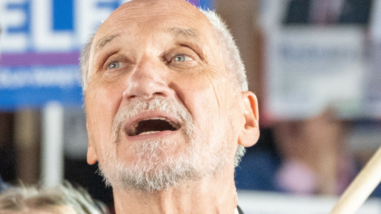 Antoni Macierewicz wieszczy czarny scenariusz po oddaniu władzy przez PiS.