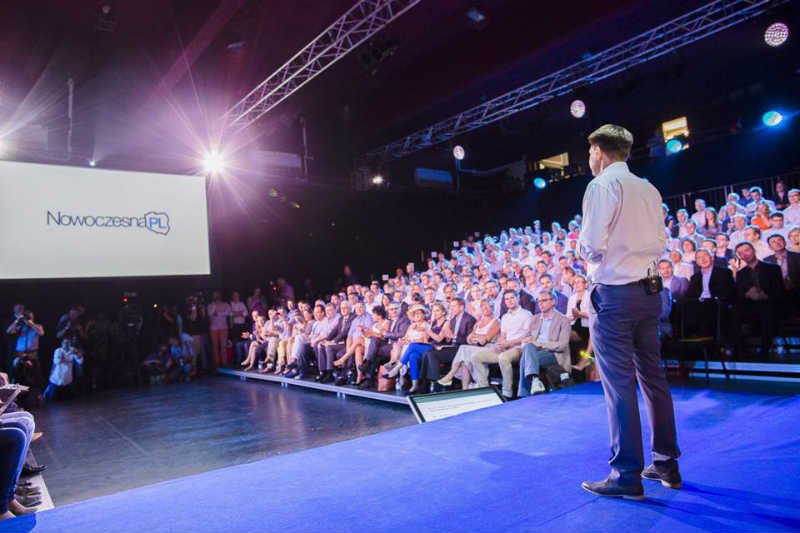 Ryszard Petru i jego współpracownicy ogłosili program NowoczesnejPL.