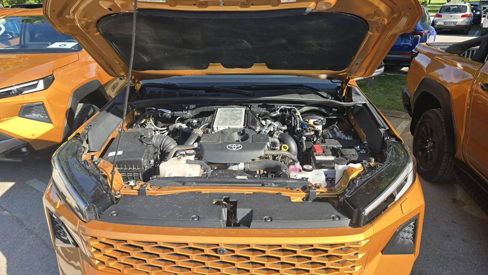 nowa Toyota Hilux