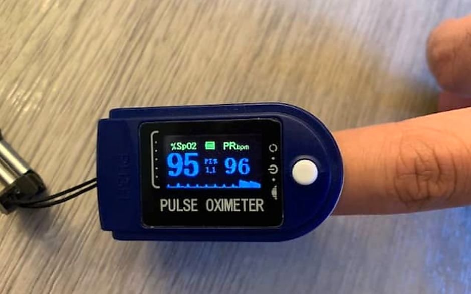 Co to jest pulsoksymetr? Do czego służy i jak działa? Ile kosztuje? Odpowiedzi na te pytania w sieci szuka coraz  więcej internautów. Skąd takie zainteresowanie tym sprzętem?