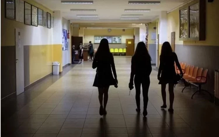 Nauczyciel biologii w Hiszpanii został zawieszony z kuriozalnego powodu.