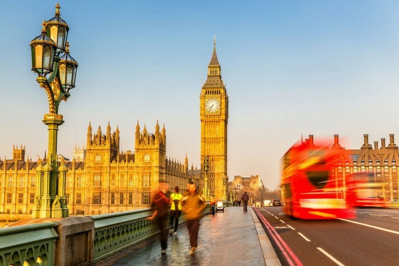 Skandal w Wielkiej Brytanii. Prawicowy poseł aresztowany pod zarzutem gwałtu