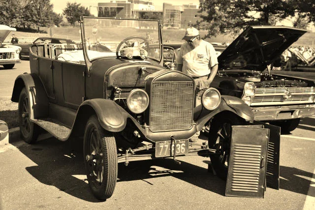 Legendarny Ford T. Według bazy CEP w Polsce powinniśmy mieć ponad 23 tys. pojazdów starszych od tego auta
