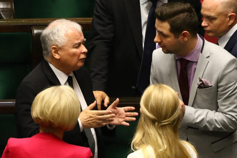 Jarosław Kaczyński naprawdę wczoraj wściekł się w Sejmie. Poszło o jego... kota.