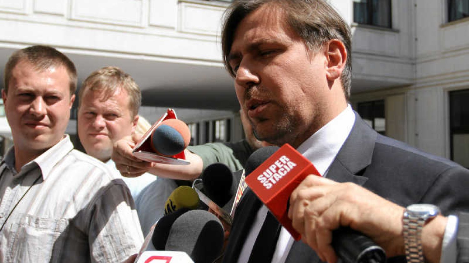 Tomasz Kaczmarek broni Antoniego Macierewicza i likwidacji WSI, atakując Artura Dębskiego z Twojego Ruchu.