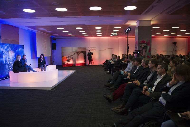 13 odsłona Miasteczka Myśli, cyklu spotkań poruszających aktualne tematy gospodarczo-społeczno-technologiczne, była poświęcona dyskusji o granicach rozwoju sztucznej inteligencji