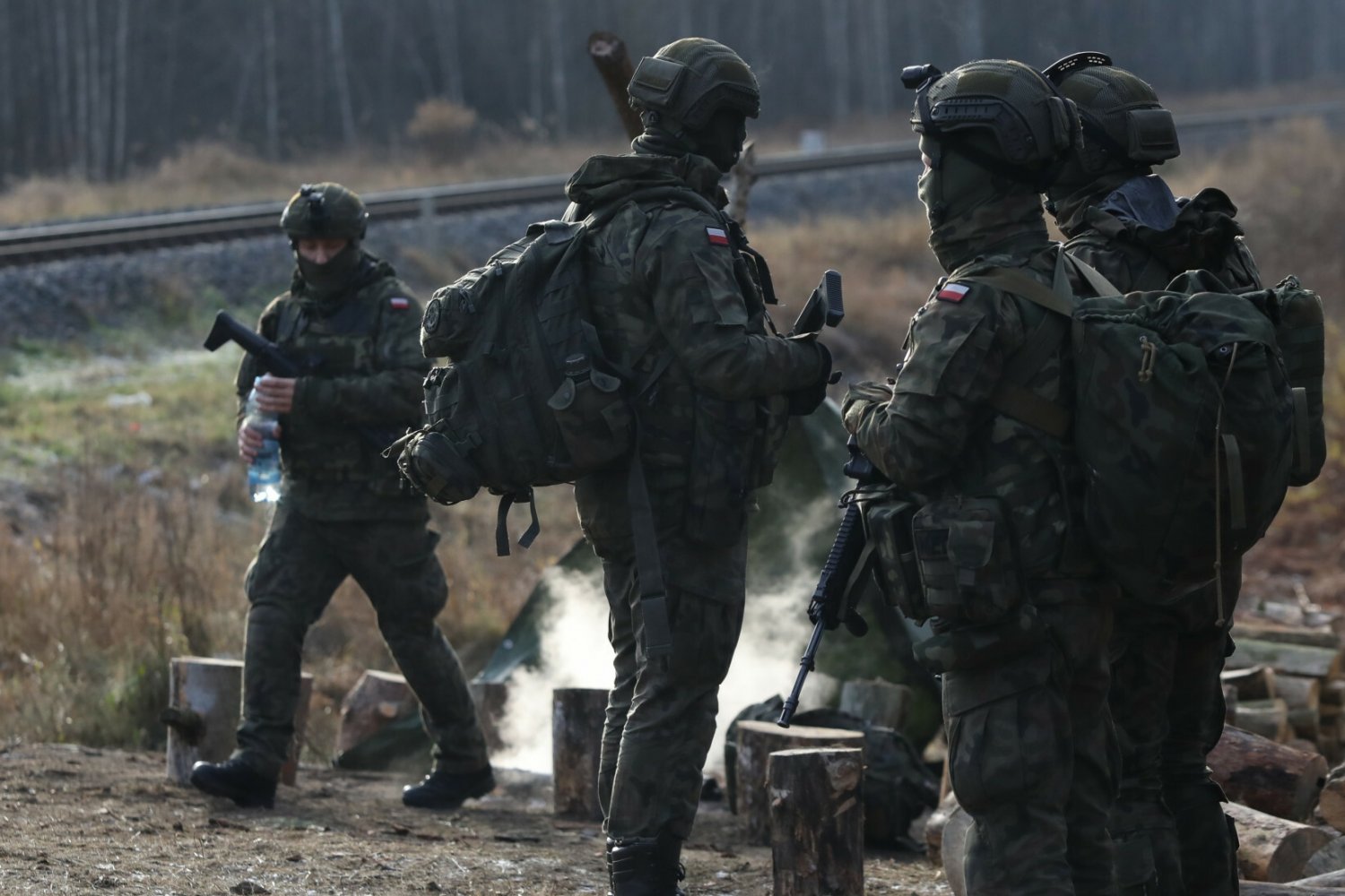 Polacy są podzieleni ws. misji do Ukrainy.