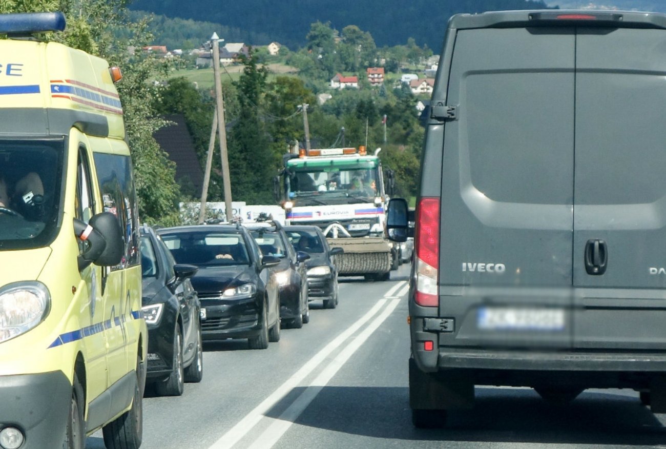 Ogromne korki na Zakopiance. Polacy masowo ruszyli w Tatry.