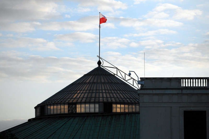 Biuro Analiz Sejmowych uderza w aukcję częstotliwości LTE. A inni prawnicy... kompletnie nie podzielają tej opinii