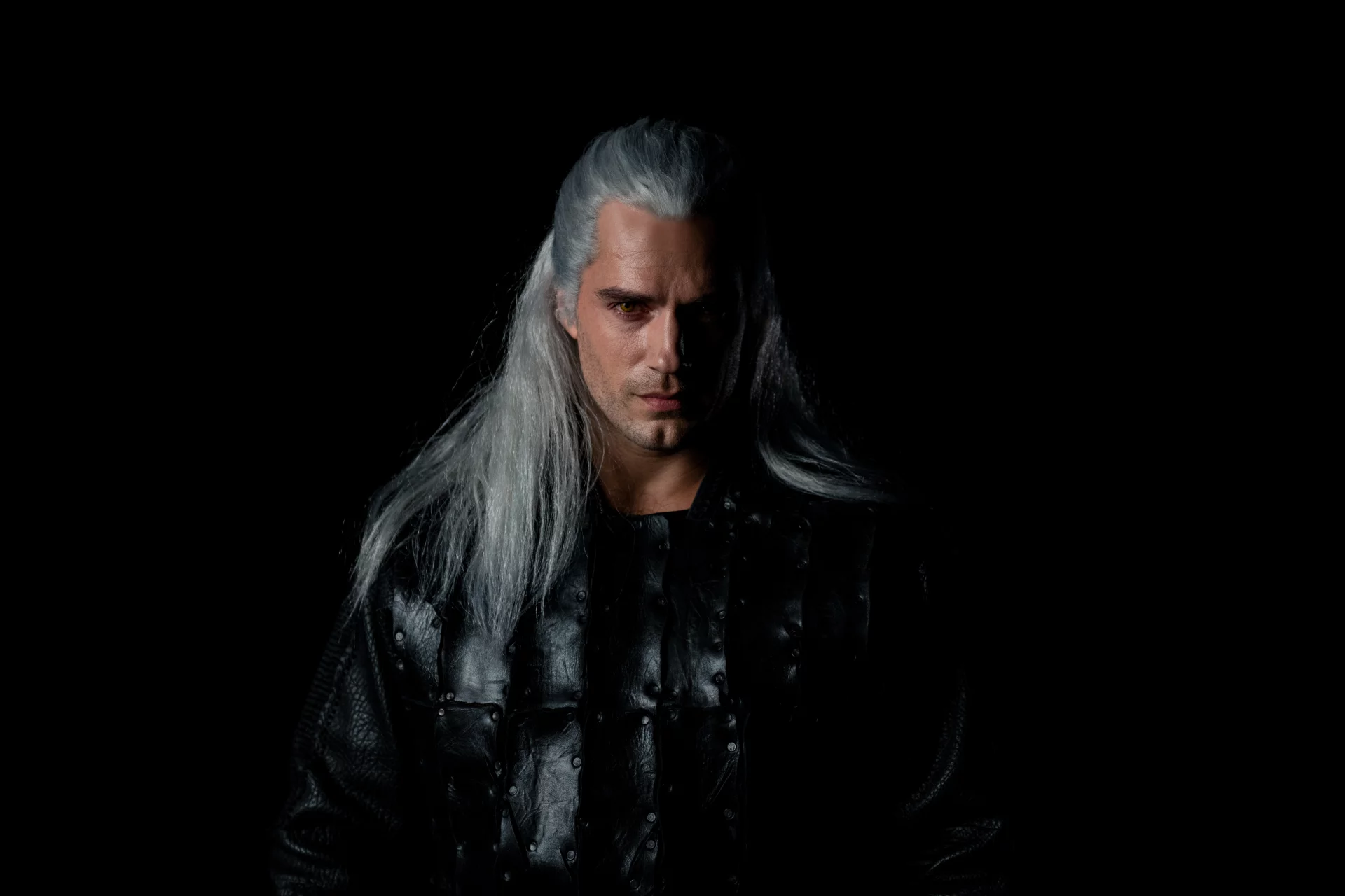 Geralta z Rivii w serialu "Wiedźmin" gra Henry Cavill
