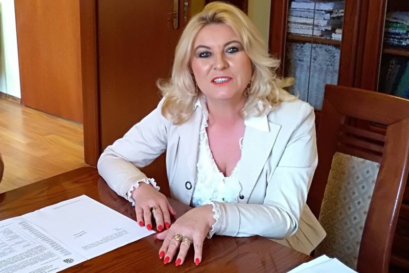 Wójt Cisnej, Renata Szczepańska, stanęła w obronie marszałka Sejmu Marka Kuchcińskiego.