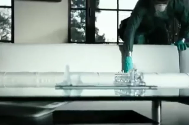 Kadr z filmu "Ślady zbrodni"